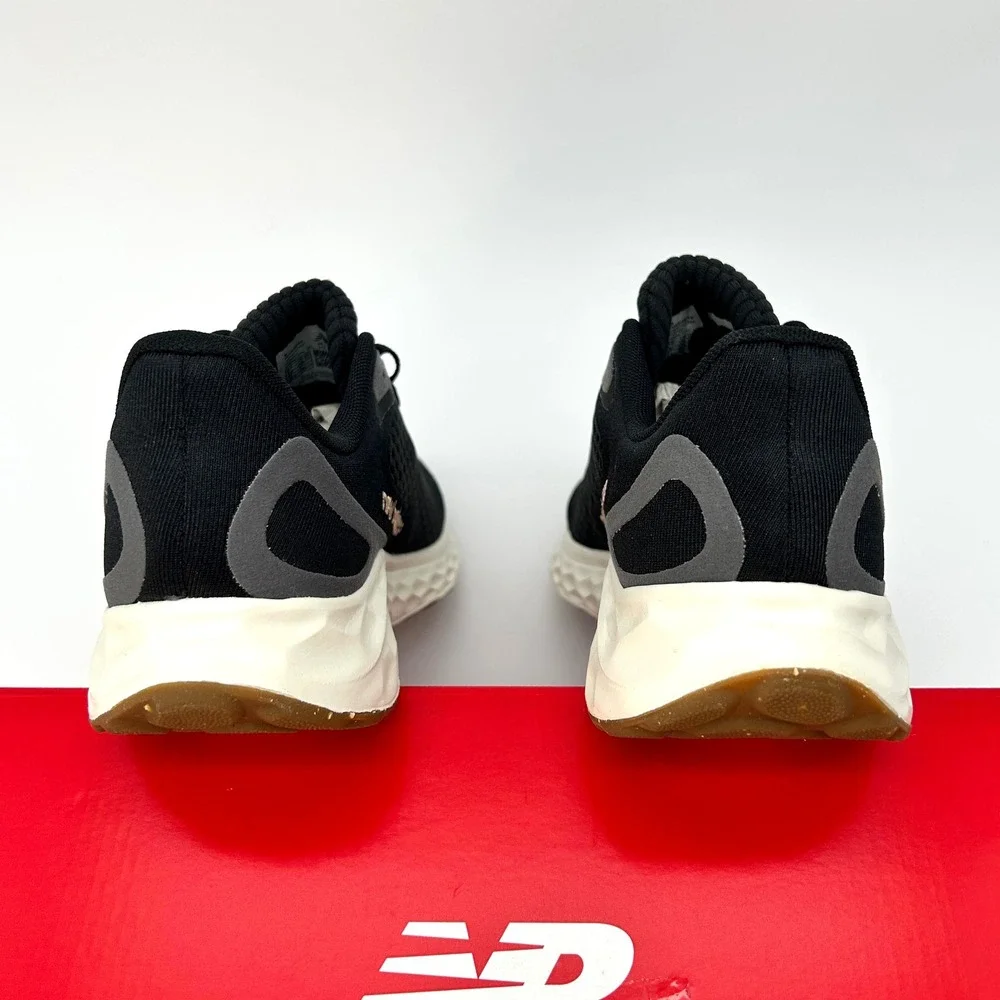 New Balance Fresh Foam Arishi v4 Size 6.5 Womens Sneakers Black Gold Gum NEW